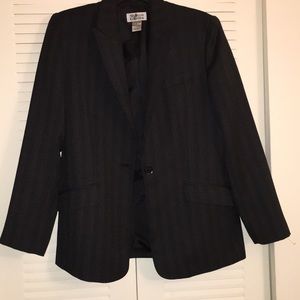 🔥Sale🔥Nice one button blazer..NWOT..never worn